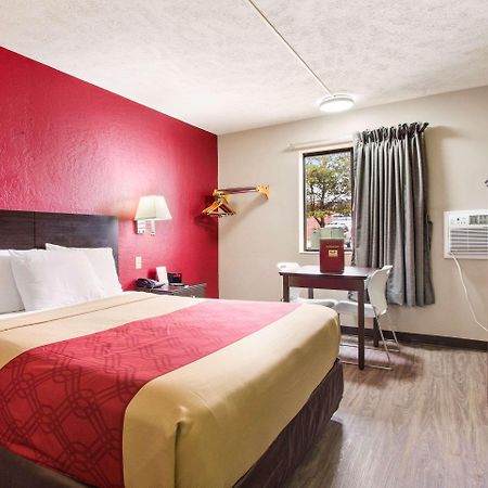 Red Lion Inn & Suites Olathe Kansas City Екстериор снимка