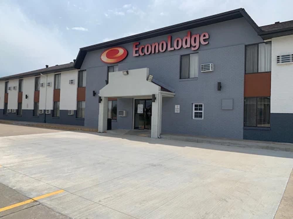 Red Lion Inn & Suites Olathe Kansas City Екстериор снимка