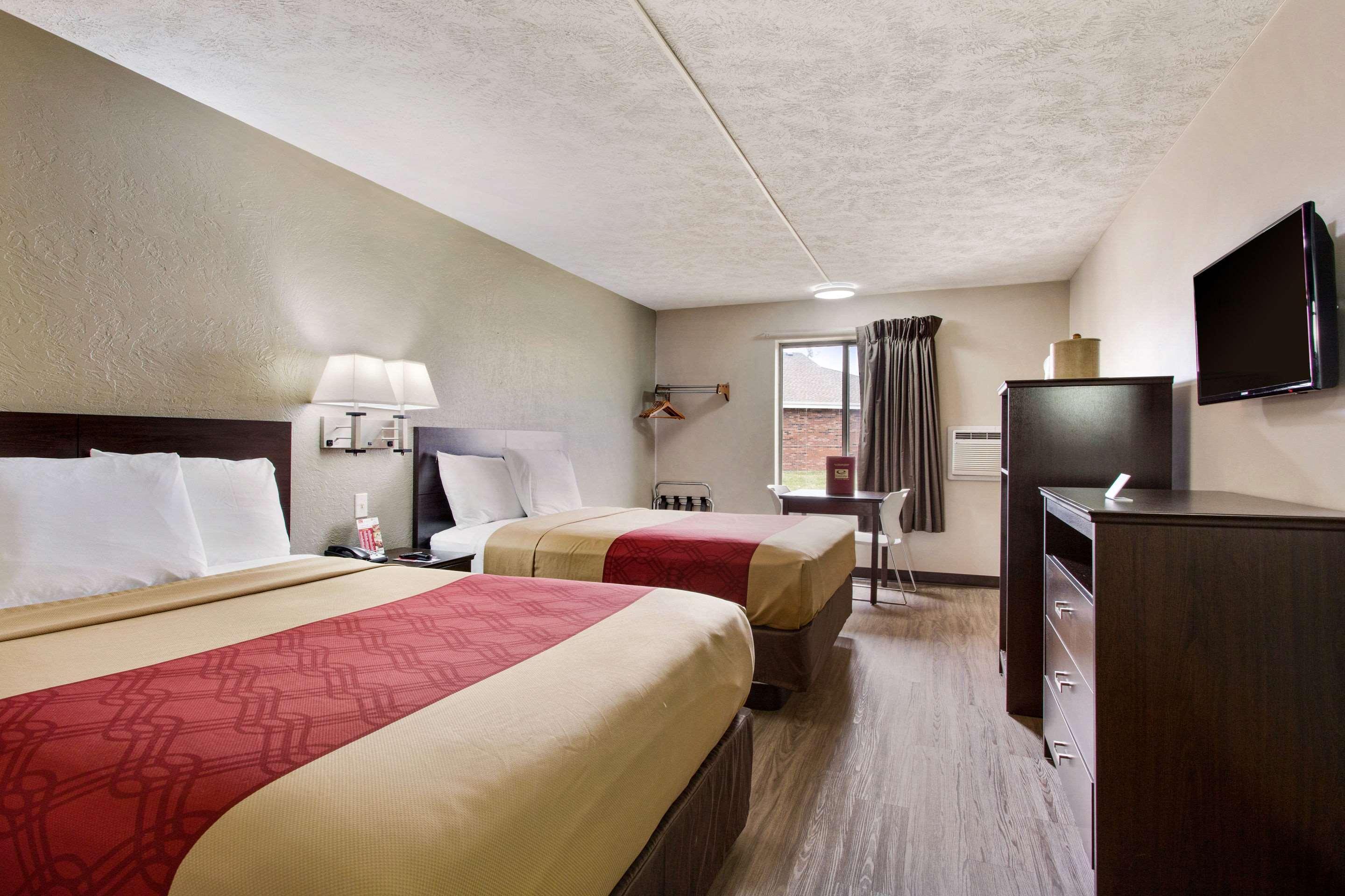 Red Lion Inn & Suites Olathe Kansas City Екстериор снимка