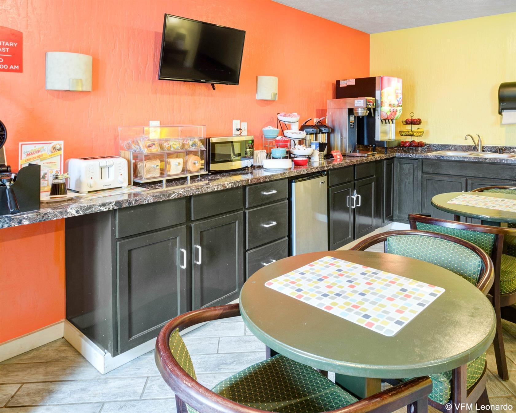 Red Lion Inn & Suites Olathe Kansas City Екстериор снимка