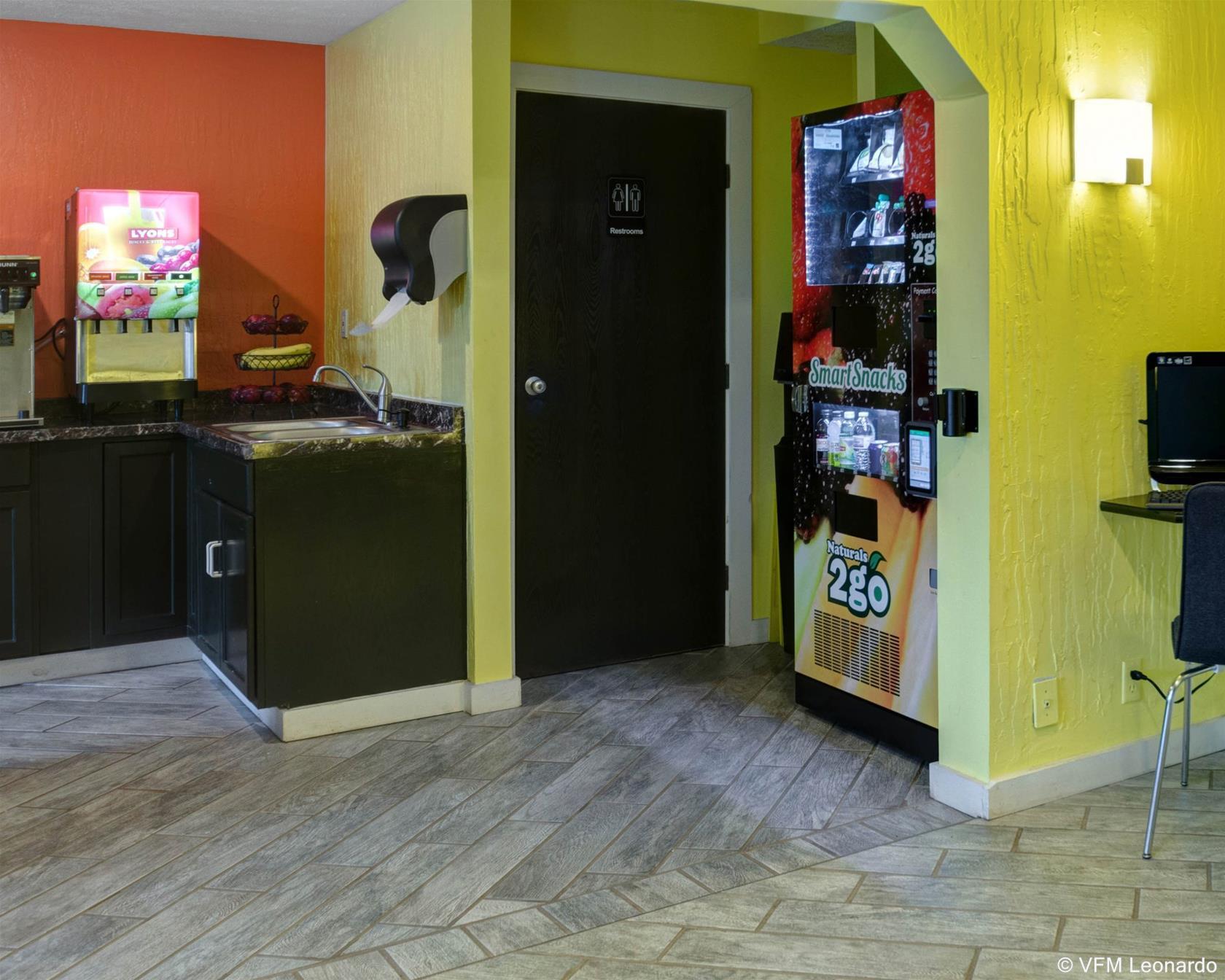 Red Lion Inn & Suites Olathe Kansas City Екстериор снимка