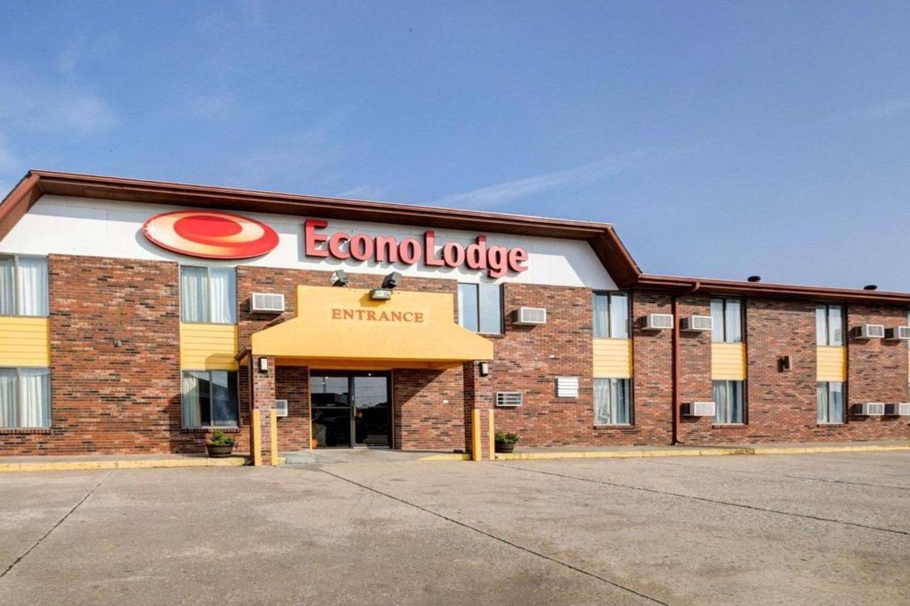 Red Lion Inn & Suites Olathe Kansas City Екстериор снимка