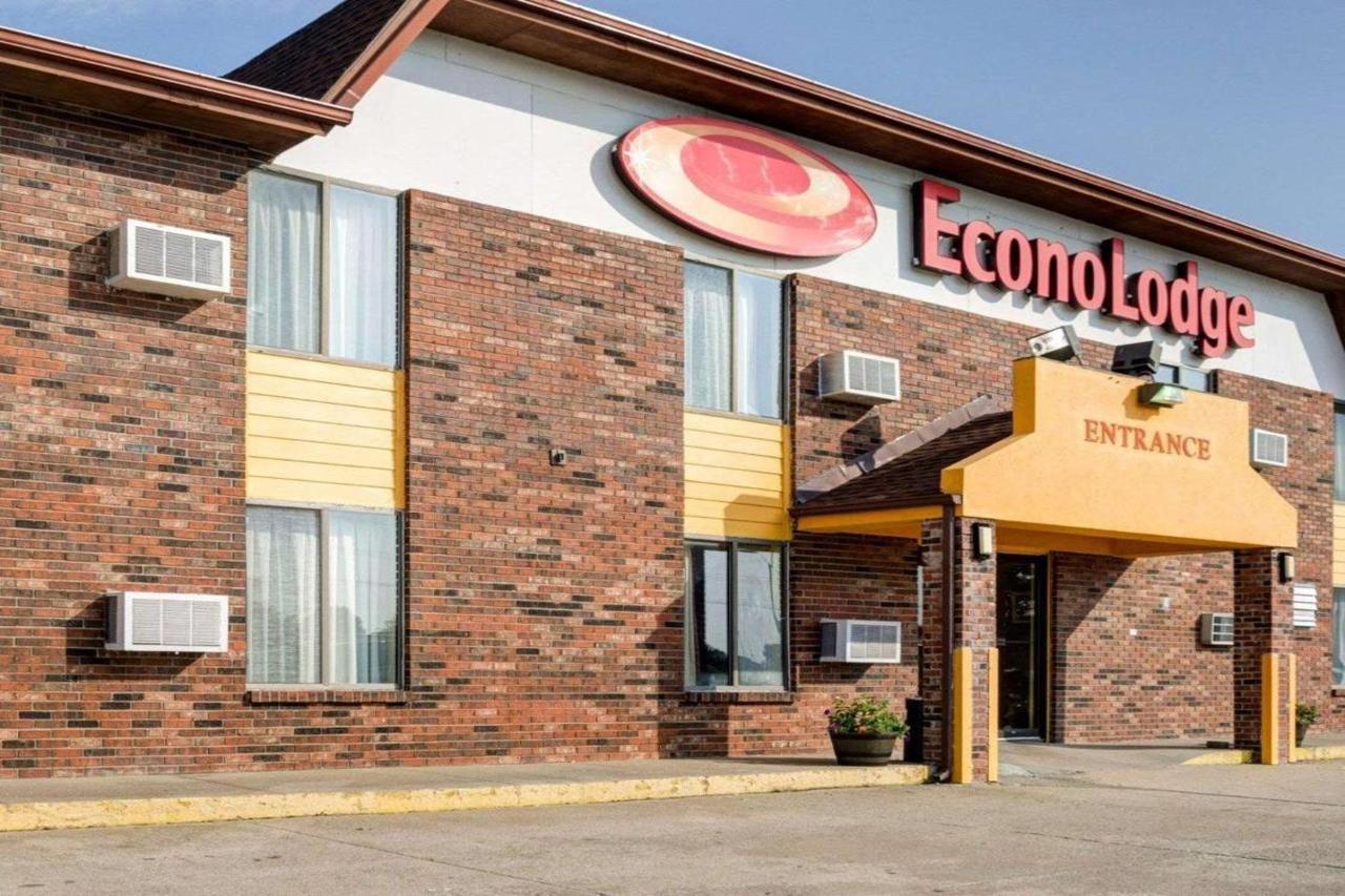 Red Lion Inn & Suites Olathe Kansas City Екстериор снимка