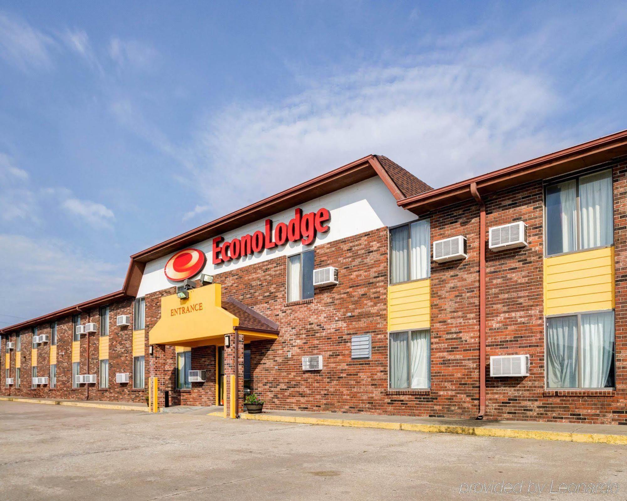 Red Lion Inn & Suites Olathe Kansas City Екстериор снимка