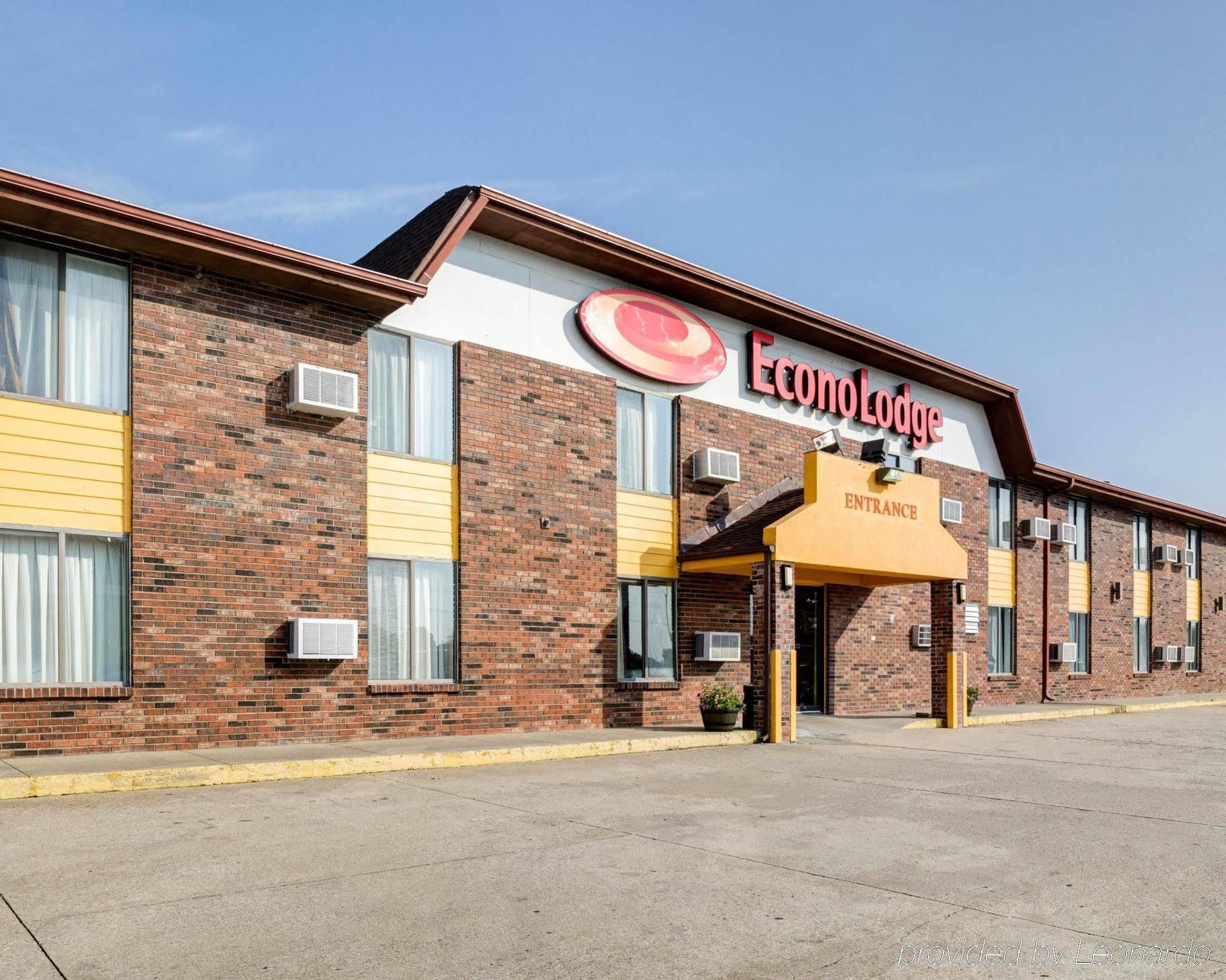 Red Lion Inn & Suites Olathe Kansas City Екстериор снимка