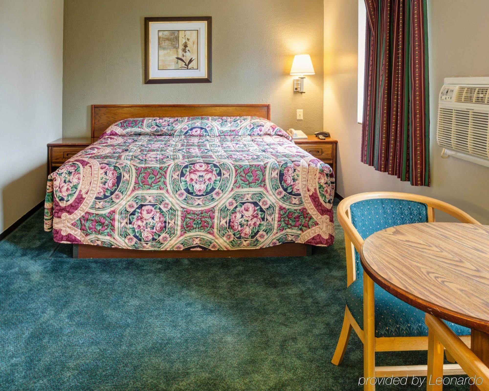 Red Lion Inn & Suites Olathe Kansas City Екстериор снимка