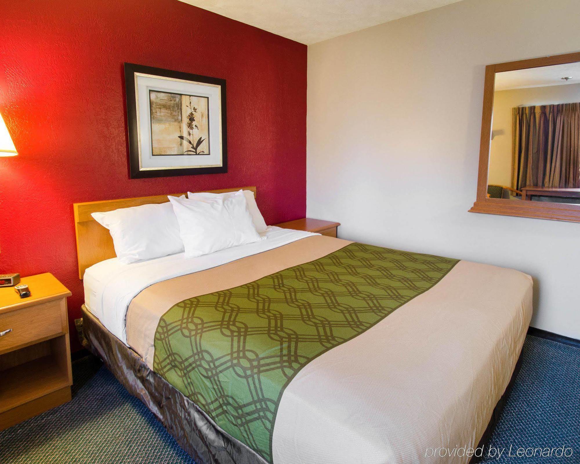 Red Lion Inn & Suites Olathe Kansas City Екстериор снимка